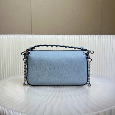 フェンディバッグ側面デザイン